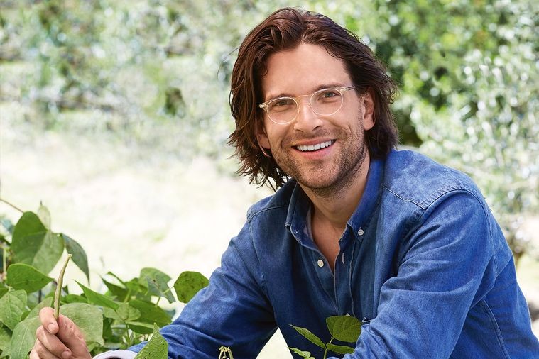 This image has an empty alt attribute; its file name is dr-sandro-demaio-81519-2.jpg